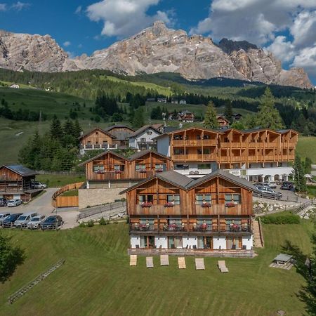 Hotel Rezia La Villa  Eksteriør billede