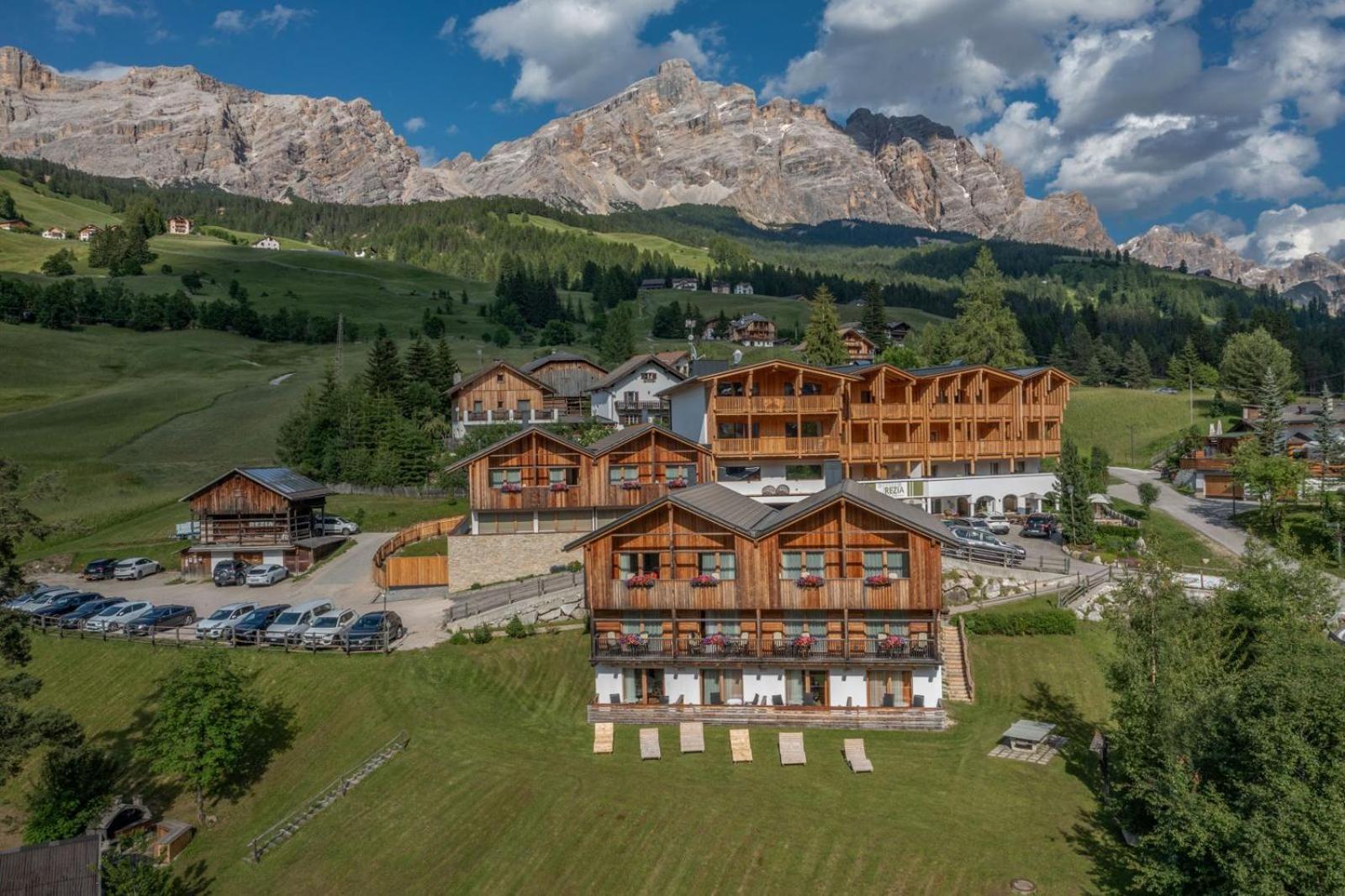 Hotel Rezia La Villa  Eksteriør billede