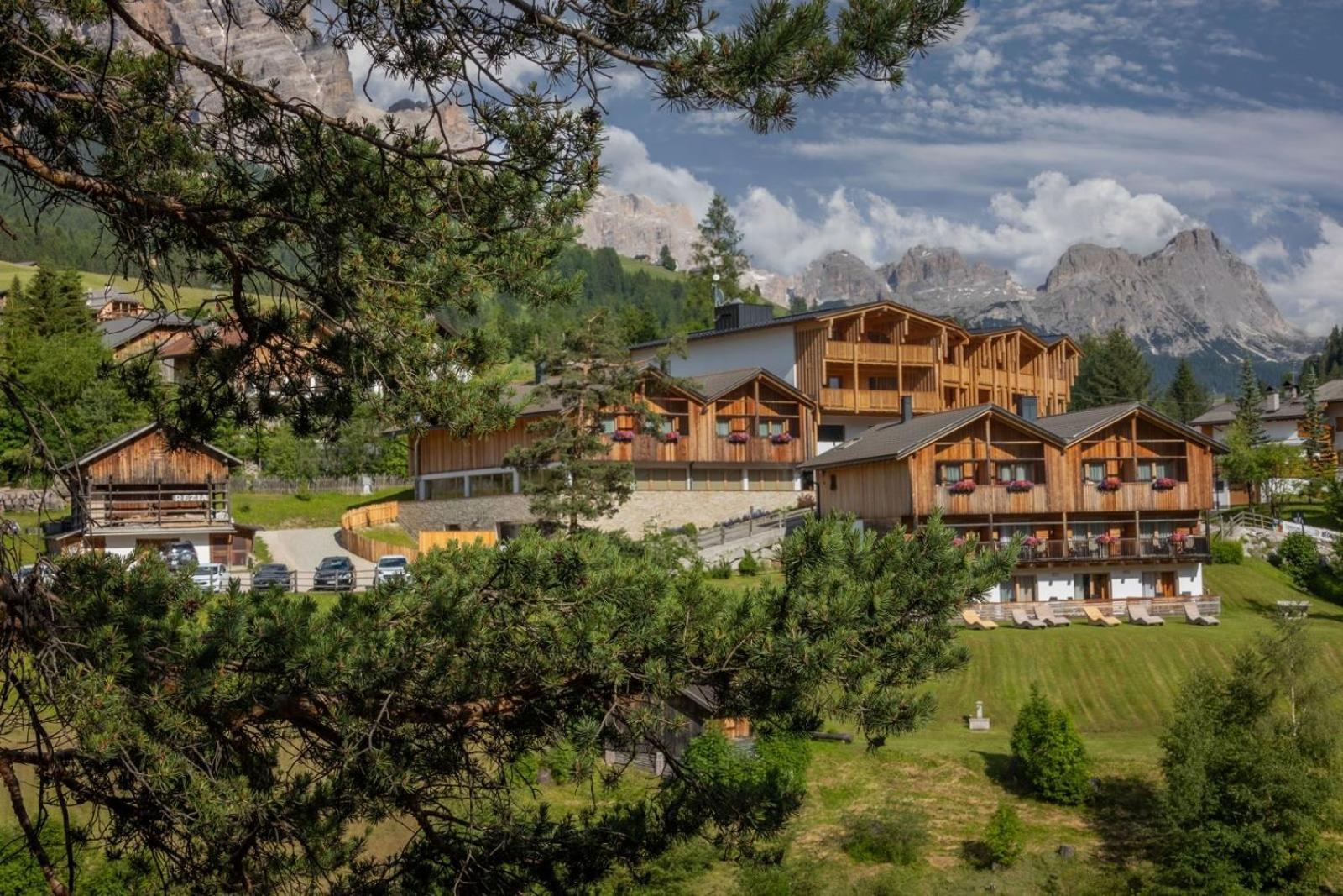 Hotel Rezia La Villa  Eksteriør billede