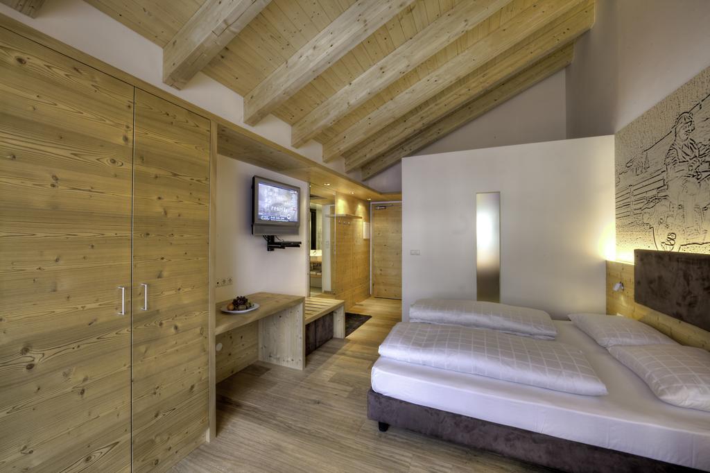 Hotel Rezia La Villa  Eksteriør billede