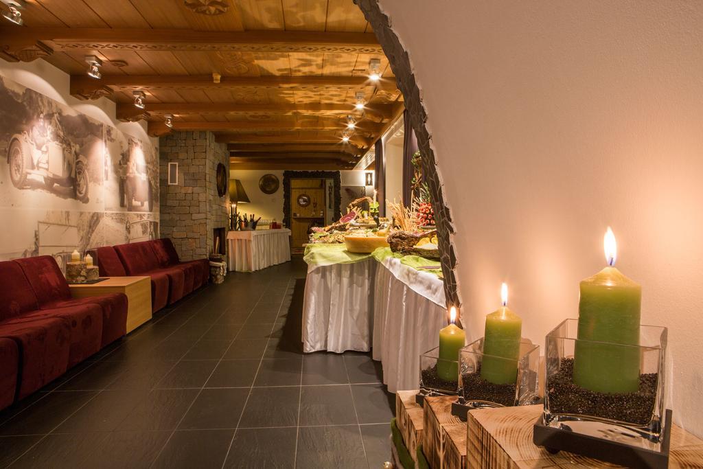 Hotel Rezia La Villa  Eksteriør billede