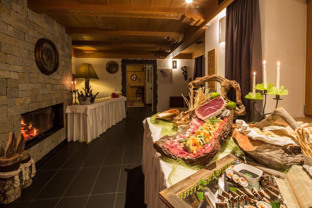 Hotel Rezia La Villa  Eksteriør billede